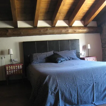 Ca L'escola Country house