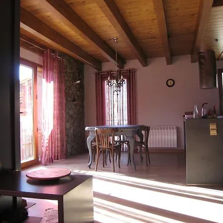 Ca L'escola Country house *